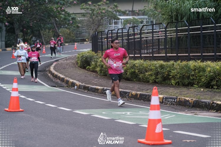 Race photo from Smartfren Run 2025 