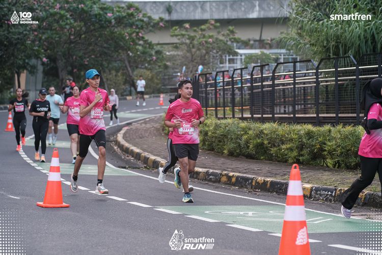 Race photo from Smartfren Run 2025 