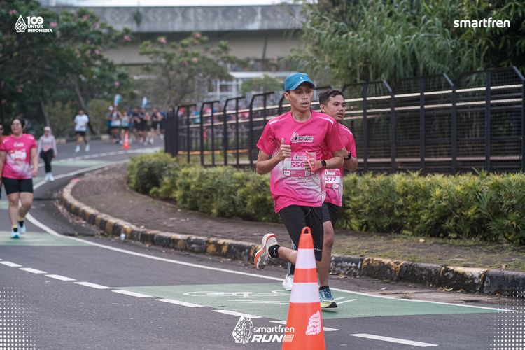 Race photo from Smartfren Run 2025 