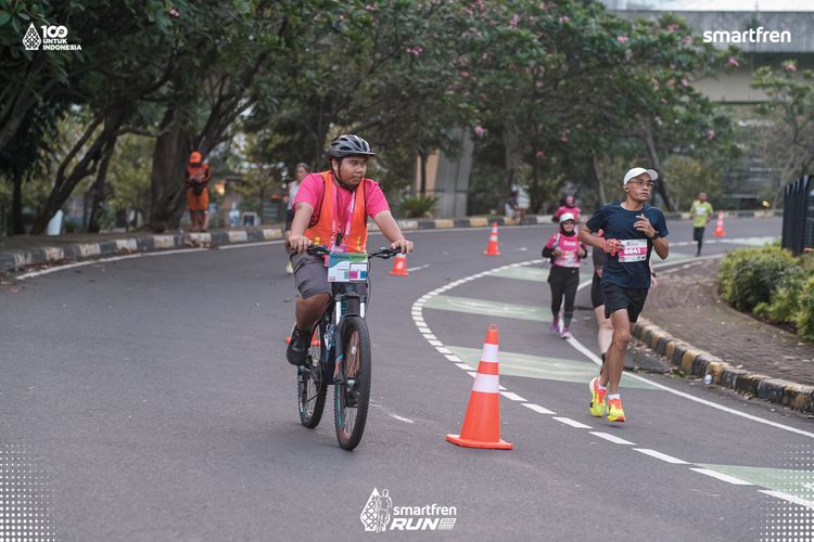 Race photo from Smartfren Run 2025 