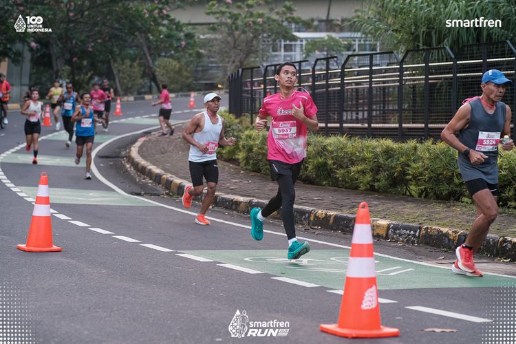 Race photo from Smartfren Run 2025 