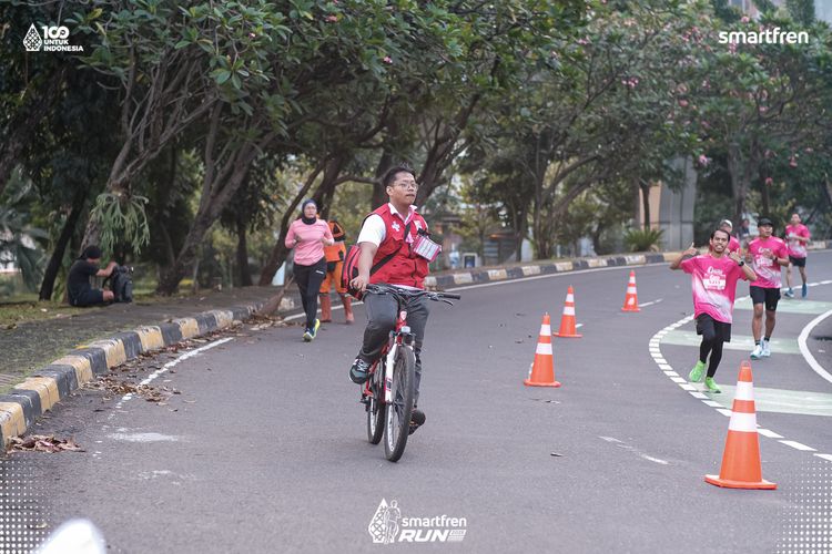 Race photo from Smartfren Run 2025 