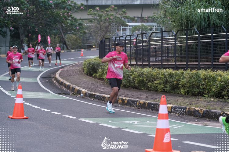 Race photo from Smartfren Run 2025 