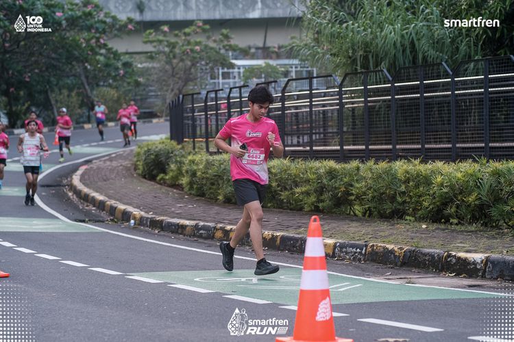 Race photo from Smartfren Run 2025 