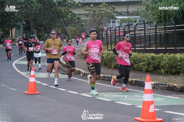 Race photo from Smartfren Run 2025 