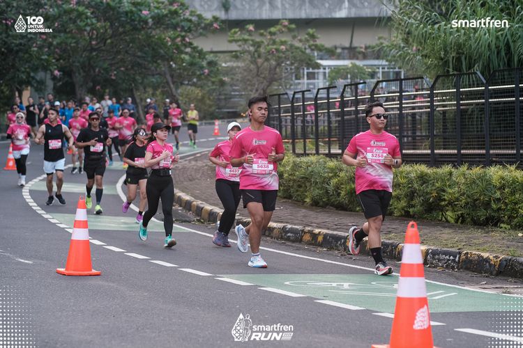 Race photo from Smartfren Run 2025 