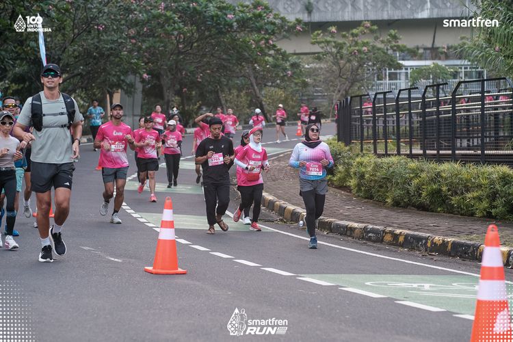 Race photo from Smartfren Run 2025 