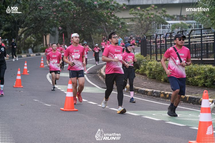 Race photo from Smartfren Run 2025 