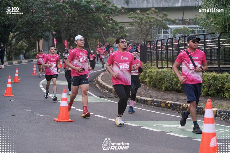 Race photo from Smartfren Run 2025 