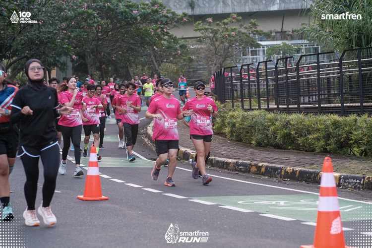 Race photo from Smartfren Run 2025 