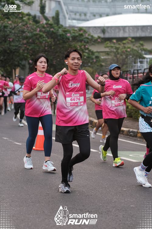 Race photo from Smartfren Run 2025 