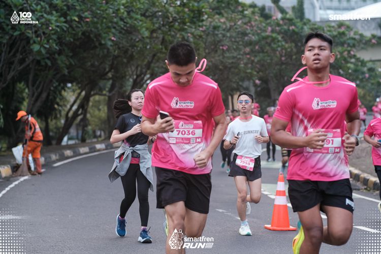 Race photo from Smartfren Run 2025 