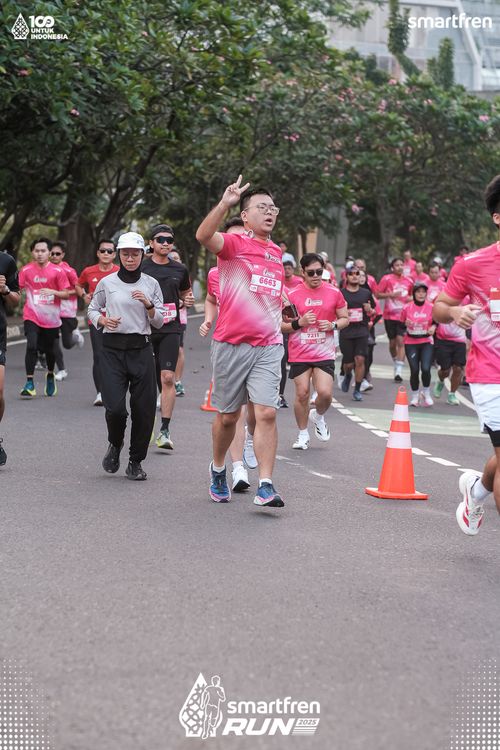 Race photo from Smartfren Run 2025 