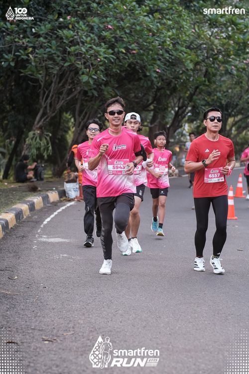 Race photo from Smartfren Run 2025 