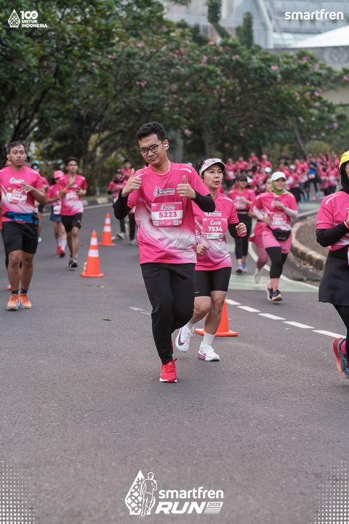 Race photo from Smartfren Run 2025 