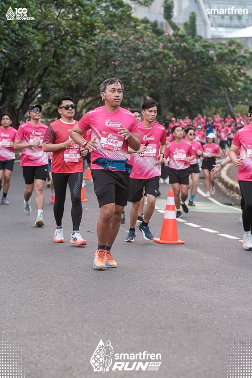 Race photo from Smartfren Run 2025 