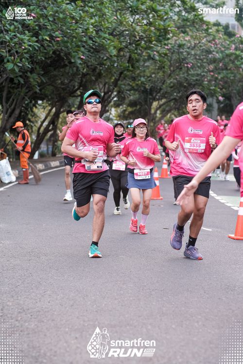 Race photo from Smartfren Run 2025 