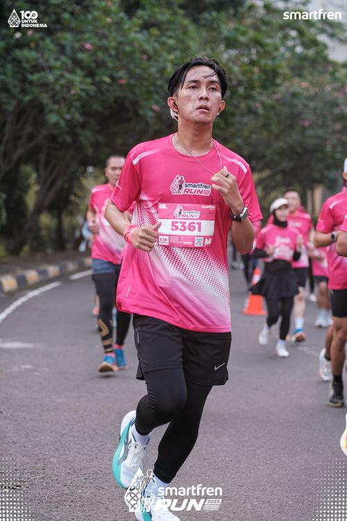 Race photo from Smartfren Run 2025 