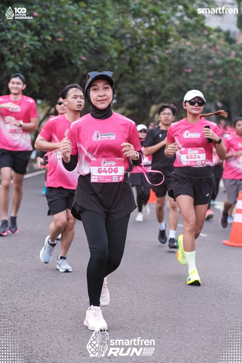 Race photo from Smartfren Run 2025 