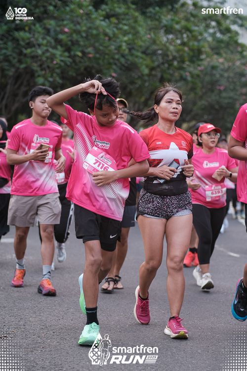 Race photo from Smartfren Run 2025 