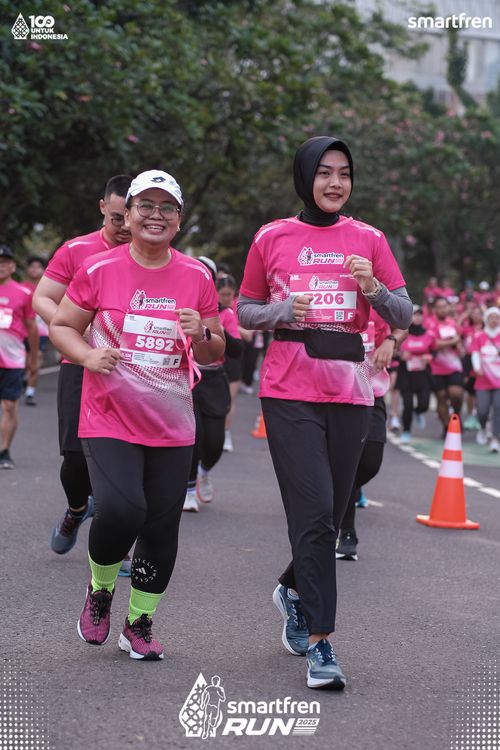 Race photo from Smartfren Run 2025 