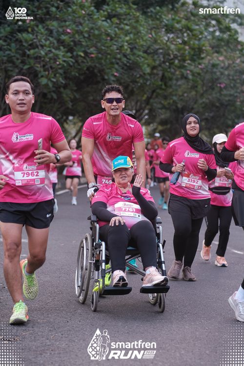 Race photo from Smartfren Run 2025 