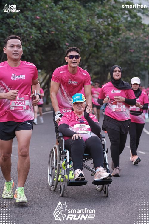 Race photo from Smartfren Run 2025 