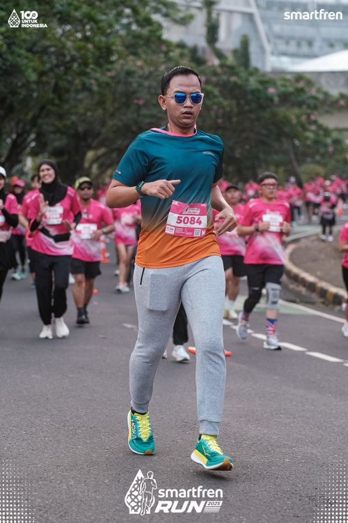 Race photo from Smartfren Run 2025 