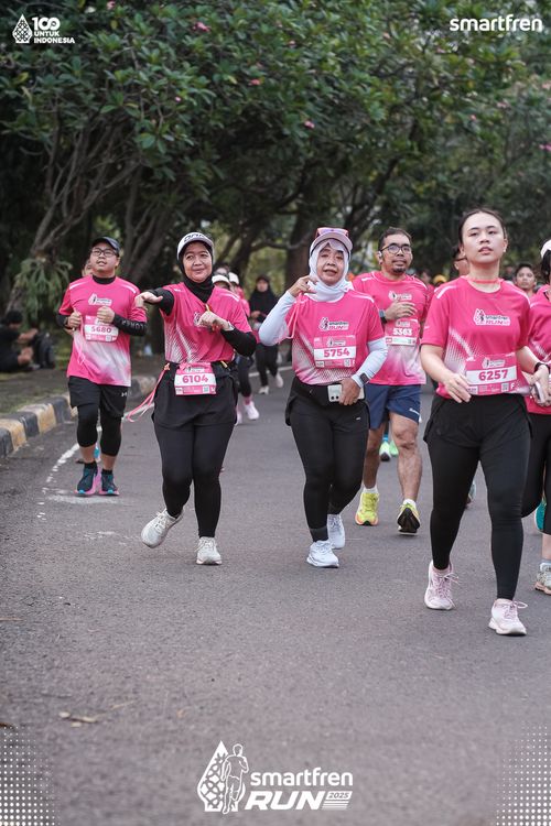 Race photo from Smartfren Run 2025 