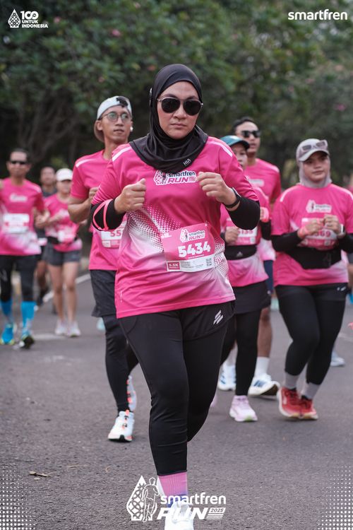 Race photo from Smartfren Run 2025 