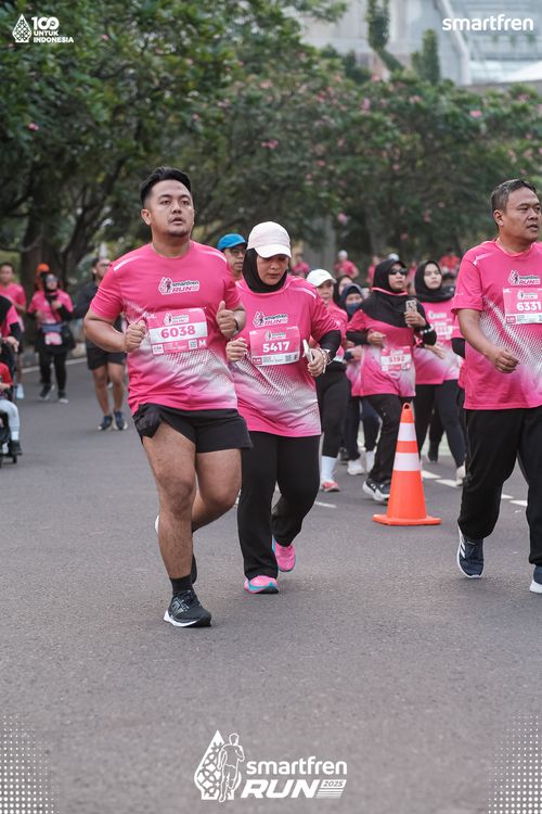 Race photo from Smartfren Run 2025 