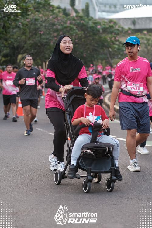 Race photo from Smartfren Run 2025 