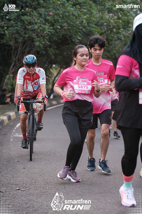 Race photo from Smartfren Run 2025 