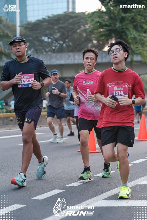 Race photo from Smartfren Run 2025 