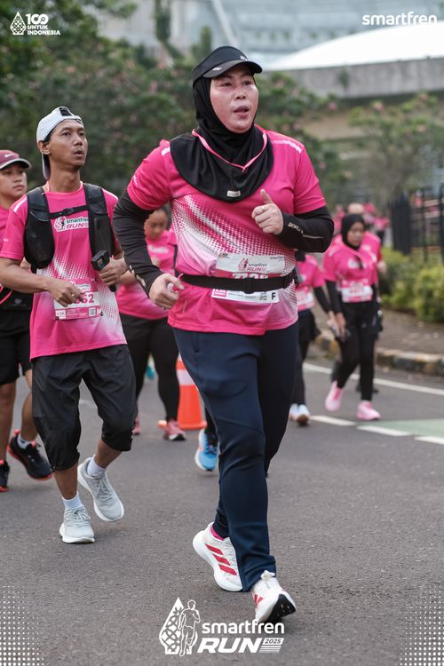 Race photo from Smartfren Run 2025 