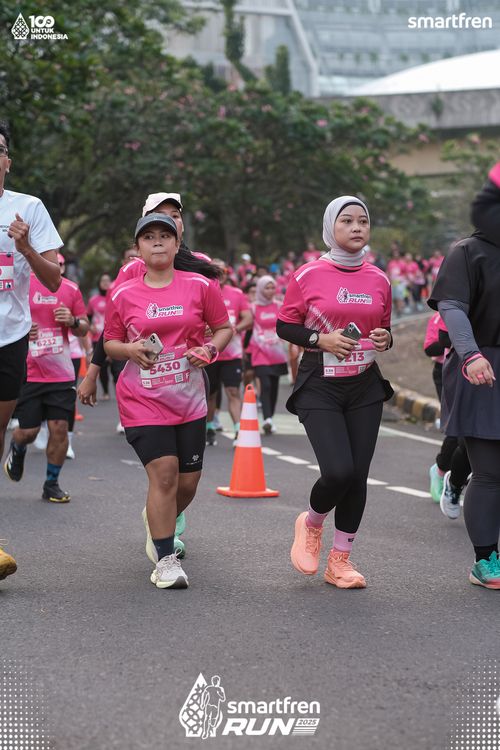 Race photo from Smartfren Run 2025 