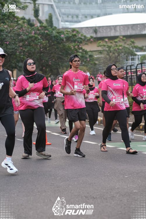 Race photo from Smartfren Run 2025 