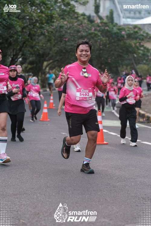 Race photo from Smartfren Run 2025 