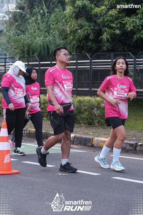 Race photo from Smartfren Run 2025 