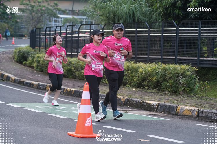 Race photo from Smartfren Run 2025 
