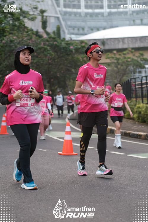 Race photo from Smartfren Run 2025 