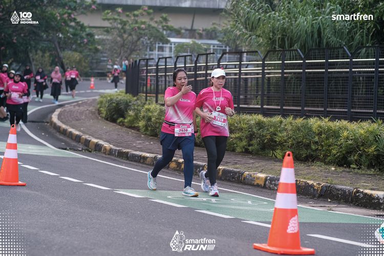 Race photo from Smartfren Run 2025 