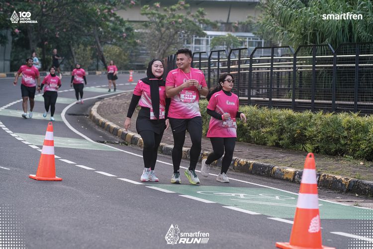 Race photo from Smartfren Run 2025 