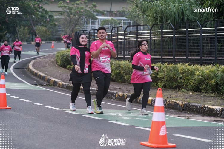 Race photo from Smartfren Run 2025 