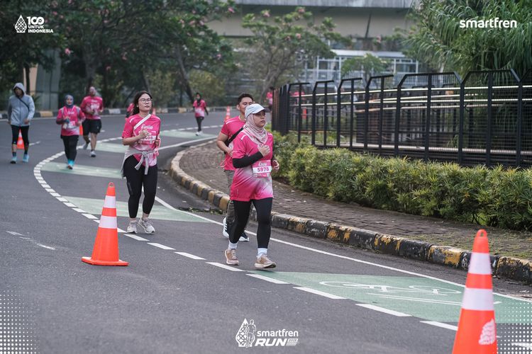 Race photo from Smartfren Run 2025 