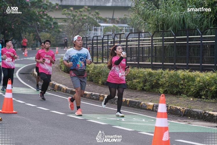 Race photo from Smartfren Run 2025 