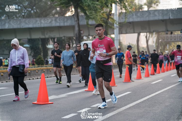 Race photo from Smartfren Run 2025 