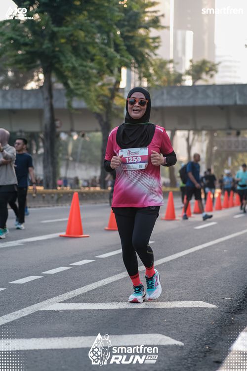 Race photo from Smartfren Run 2025 