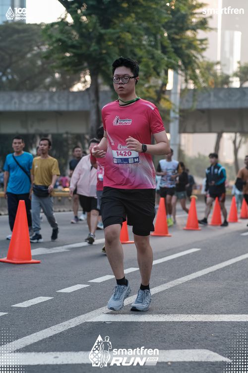 Race photo from Smartfren Run 2025 