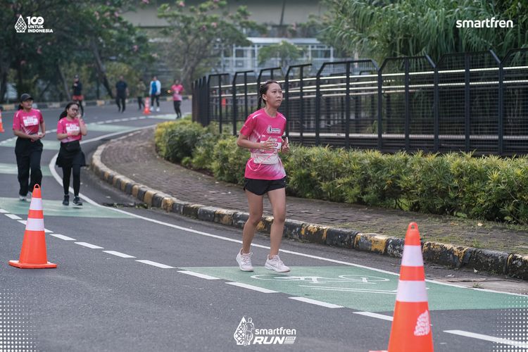Race photo from Smartfren Run 2025 